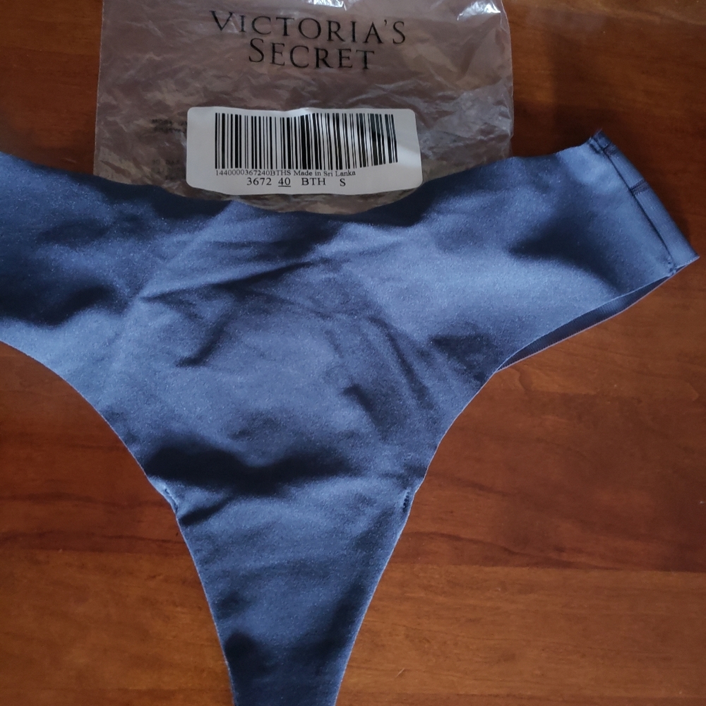 Victoria Secret No Show Thong Panty